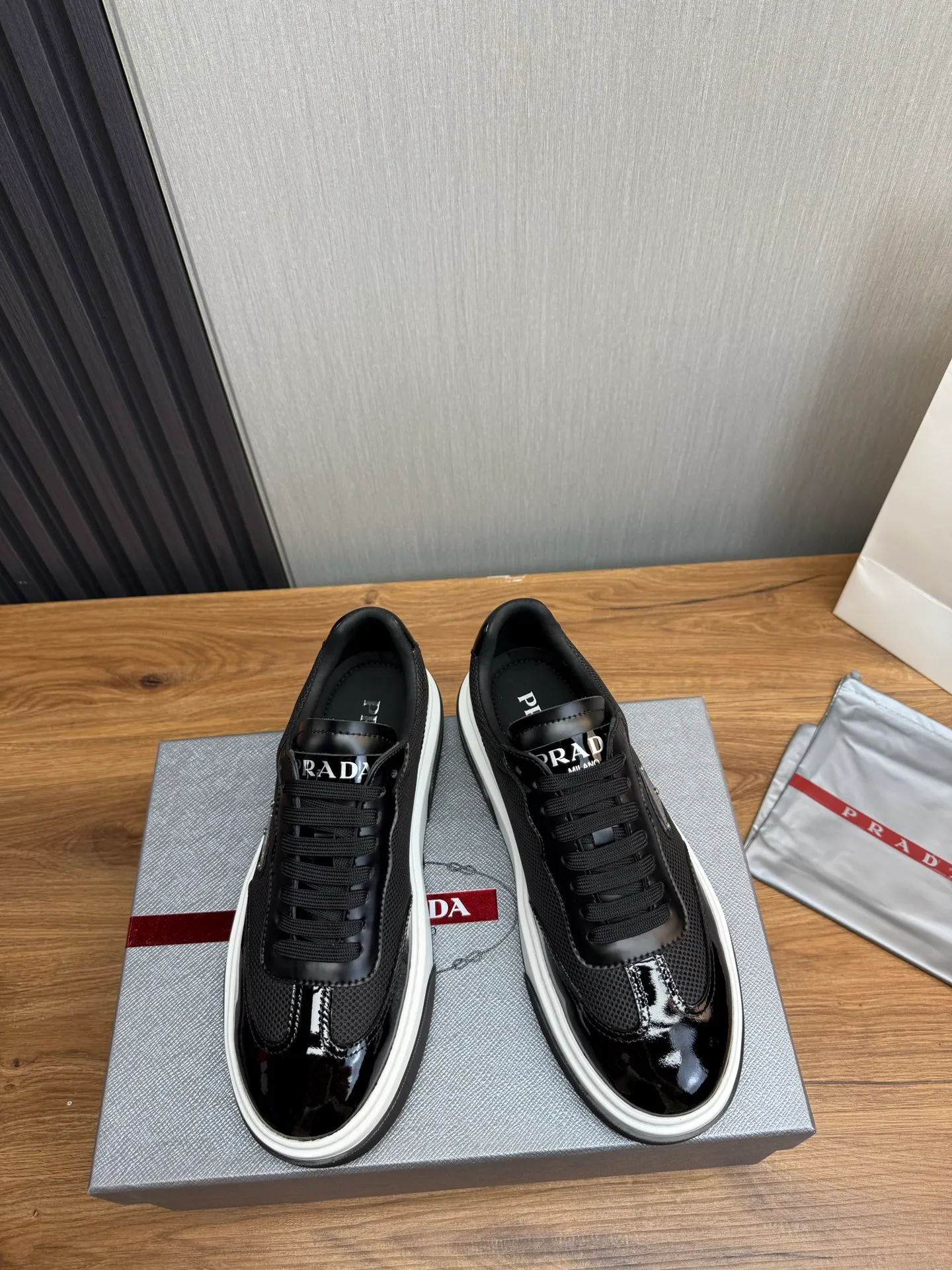 Men's shoes 💰600💰 [PRADA] Popular men's shoes shipped 👏Official website synchronized ⬆️Original cowhide fabric + cowhide lining, 1⃣️:1⃣️reproduction, original sole, 38-45 (45. Customized, non-refundable)